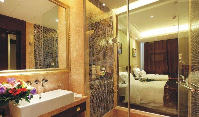 Shenzhen Baoan Royal International Hotel Экстерьер фото